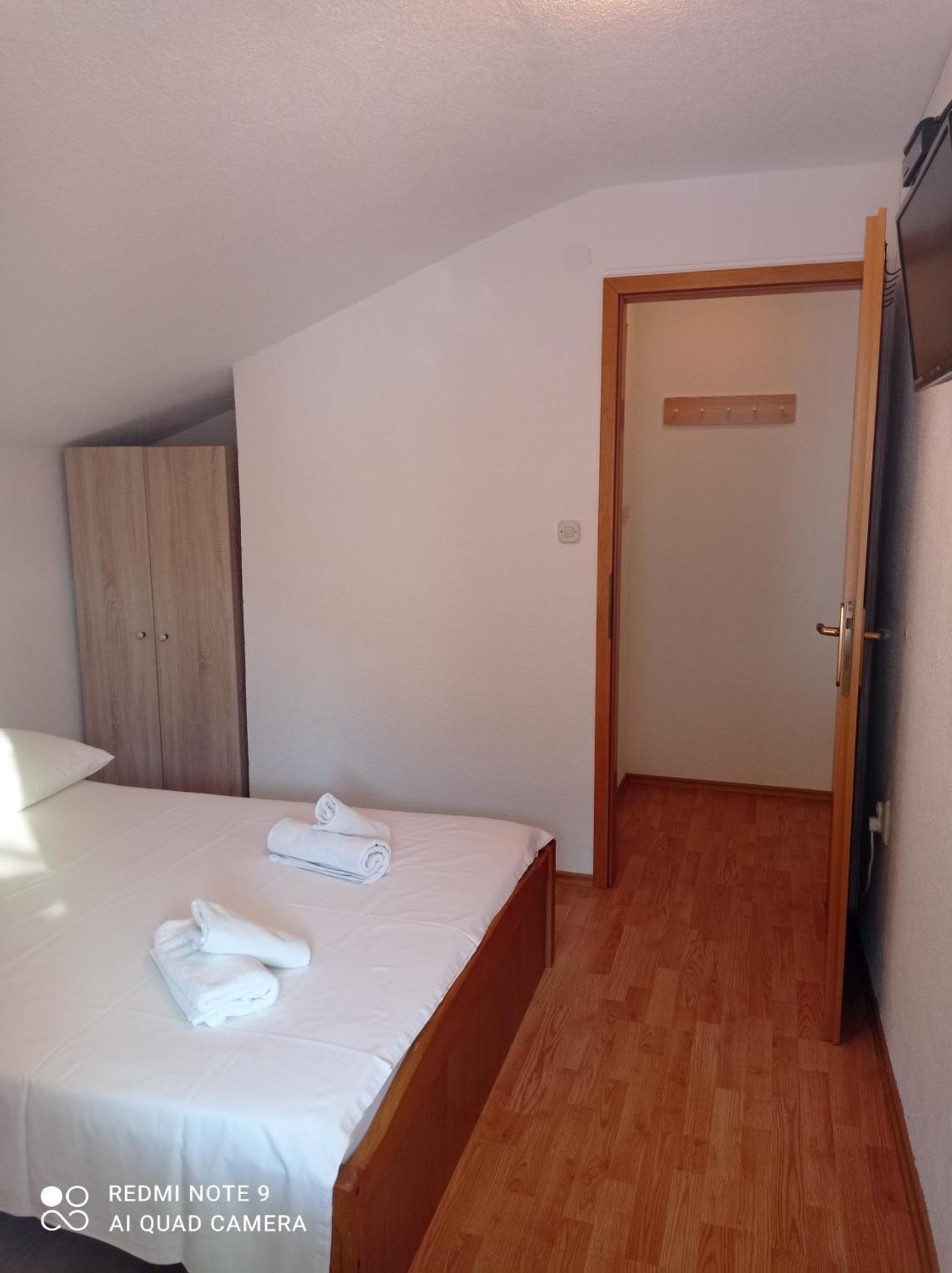 Apartments Mihovil Omiš Zimmer foto